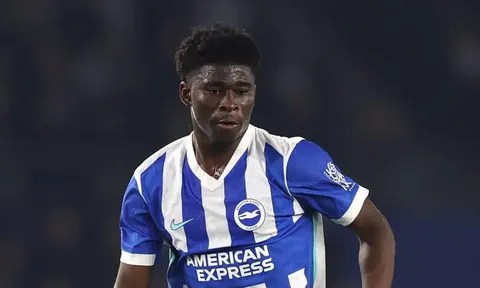 Manchester United tiến gần thỏa thuận chiêu mộ Carlos Baleba