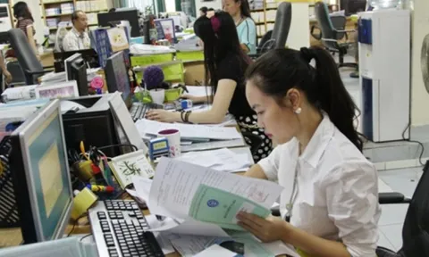 Quản lý, sử dụng biên chế tại tổ chức hành chính đang sử dụng biên chế sự nghiệp được báo cáo như thế nào theo Công văn 8886?