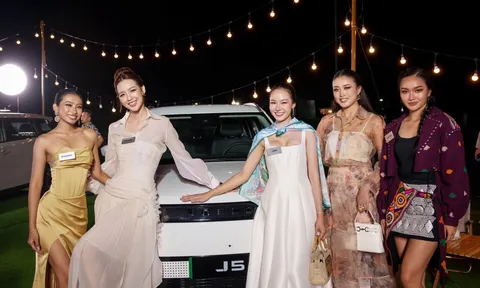 Bảo Ngọc giành chiến thắng đầu tiên tại Miss World