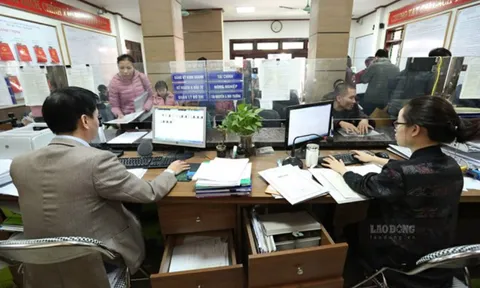 Bãi bỏ thủ tục nghỉ hưu đối với công chức, viên chức thuộc phạm vi chức năng quản lý của Bộ Nội vụ theo Quyết định 964?