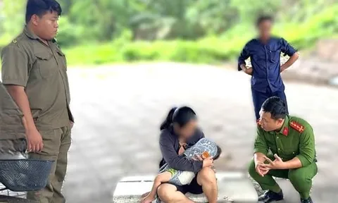 Hơn một giờ thuyết phục người phụ nữ bế con 10 tháng tuổi đi lại thất thần ở cầu Thủ Biên, lý do khiến nhiều người xót xa