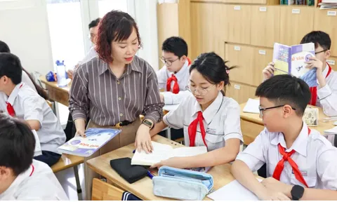 Nhân sự hỗ trợ giáo dục phải thực hiện chế độ thôi việc hoặc nghỉ hưu sau 36 tháng làm ở vị trí việc làm mới nếu không đáp ứng điều gì theo Nghị quyết 37?