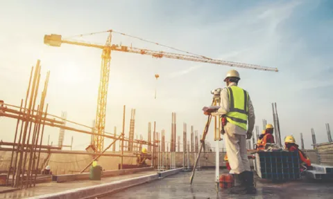 Tặng danh hiệu 'Lao động tiên tiến' cho CBCCVC và người lao động thuộc và trực thuộc các cơ quan, đơn vị thuộc Bộ Xây dựng đạt các tiêu chuẩn thế nào theo Thông tư 64?
