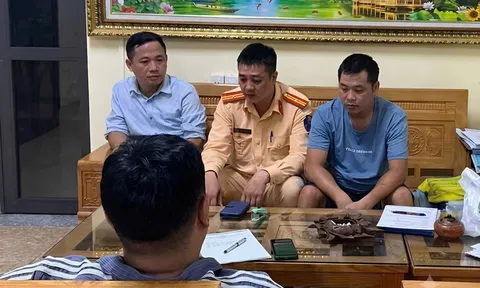 Tin “cán bộ xã” giả, người đàn ông chuyển hơn 200 triệu đồng, CSGT kịp ngăn cú lừa tiếp theo