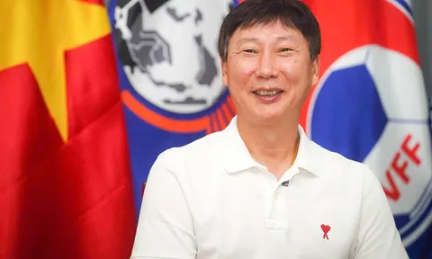 HLV Kim Sang-sik đặt mục tiêu đưa tuyển Việt Nam đến sân chơi lớn hơn