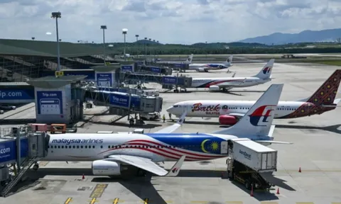 Bí ẩn thi thể khoảng 20 tuổi trong khoang bánh máy bay vừa hạ cánh tại Malaysia