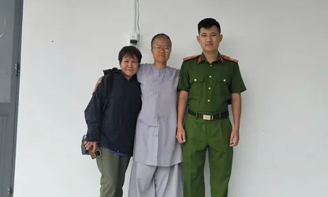 Một người phụ nữ đi lang thang và câu chuyện phía sau cuộc tìm kiếm suốt 2 tháng