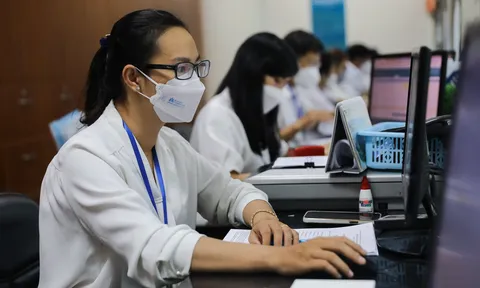 Viên chức được chuyển sang công chức thế nào theo quy định mới?