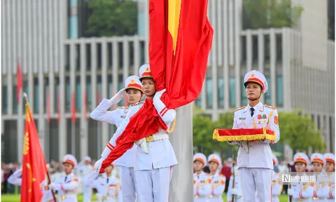 Trang nghiêm Lễ thượng cờ tại Quảng trường Ba Đình mừng Quốc khánh 2/9