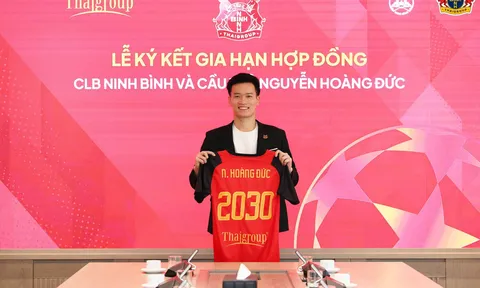 Tiền vệ Nguyễn Hoàng Đức ký hợp đồng mới, tiếp tục đồng hành cùng Ninh Bình đến năm 2030