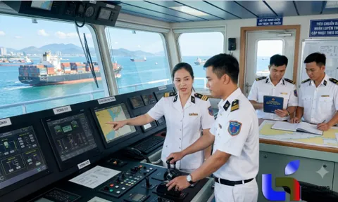 Thuyền viên là ai? Chế độ lao động, tiền lương đối với thuyền viên tàu biển Việt Nam như thế nào?