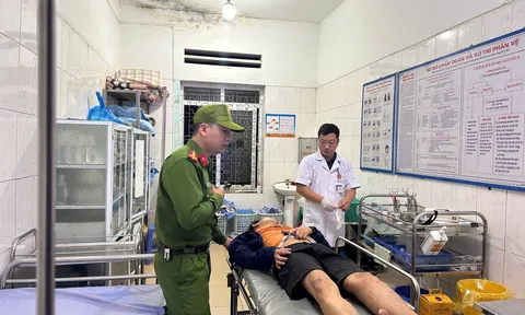 Nam thanh niên mắc kẹt dưới vực sâu trong đêm, được giải cứu sau 4 giờ gặp nạn