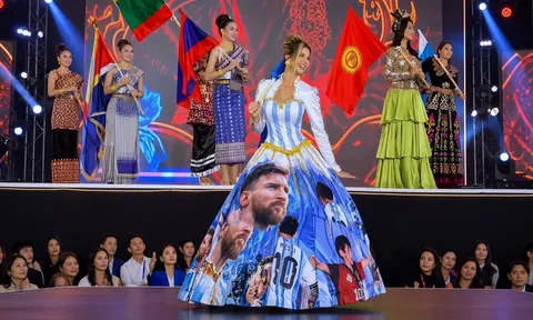 Người đẹp Argentina gây sốt với bộ váy tái hiện cả sự nghiệp của Messi tại Việt Nam