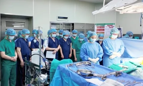 Vừa từ Nhật về chăm mẹ, chàng trai trẻ đột ngột qua đời, để lại món quà sự sống cứu nhiều người