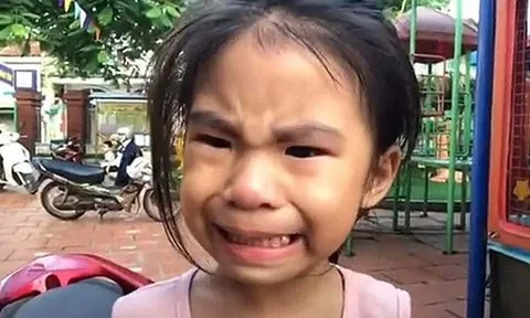 Cô bé từng gây bão với meme “Cười đi rồi cho nghỉ học” hút gần 7 triệu lượt xem năm nào giờ đã lên lớp 6, nhan sắc gây chú ý