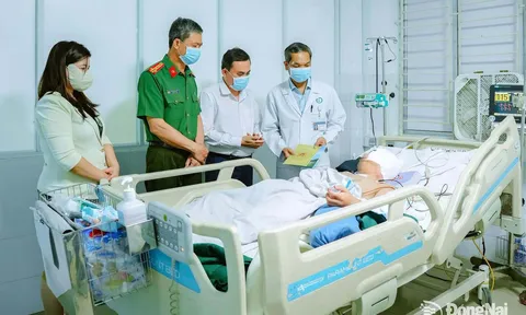 Lãnh đạo thành phố thăm, hỗ trợ bệnh nhân bị thương nặng trong thảm án ở Đồng Nai