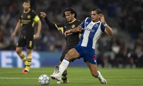 Sao trẻ 18 tuổi Ayyoub Bouaddi khiến người hâm mộ trầm trồ sau màn ra mắt Champions League