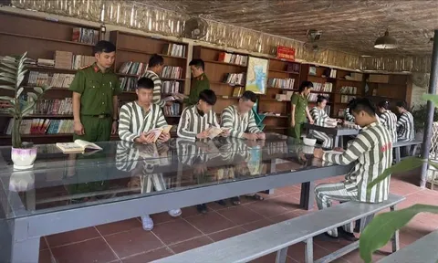 Những cuốn sách gieo mầm hướng thiện trong trại tạm giam Đà Nẵng