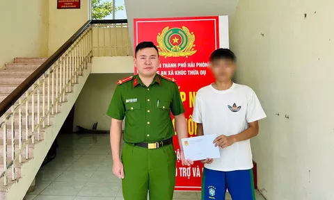 Đến Hải Phòng tìm việc theo lời mời việc nhẹ lương 12 triệu, nam thanh niên phải đi bộ suốt đêm, được Công an hỗ trợ đưa về nhà