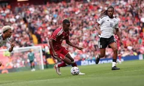 Liverpool hòa thất vọng trước Fulham, đặt dấu hỏi về khả năng xoay tua đội hình