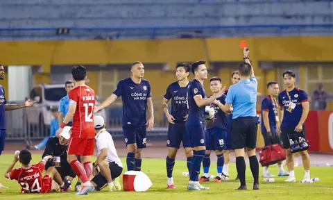 Ban Kỷ luật VFF xem xét phạt bổ sung Đoàn Văn Hậu sau thẻ đỏ