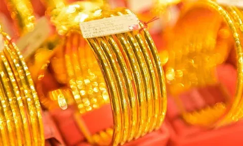 Giá vàng chiều 15/9 tiếp tục ghi nhận diễn biến giảm mạnh