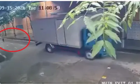 Camera ghi cảnh xe tải lùi trúng nữ công nhân ở Nghệ An, hoàn cảnh nạn nhân khó khăn