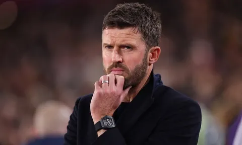 Manchester United chưa có kế hoạch thay Michael Carrick sau chuỗi trận thất bại
