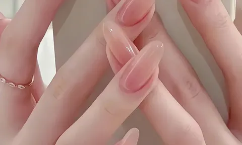 Gợi ý cho nàng những mẫu nail nhẹ nhàng, thanh lịch cho mùa thu 2026