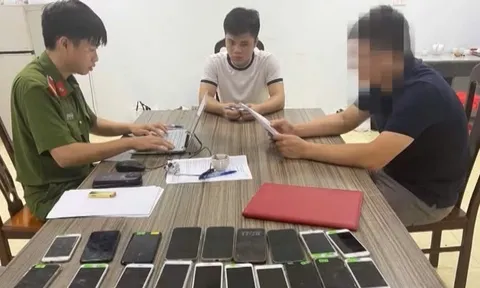 Triệt phá đường dây giả danh "shipper" và công ty chuyển phát để lừa đảo chiếm đoạt tài sản, chân tướng kẻ cầm đầu Nguyễn Văn Hậu  SN 2001