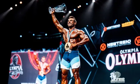 Ryan Terry đi vào lịch sử Mr. Olympia 2026 với chức vô địch lần thứ 4 liên tiếp