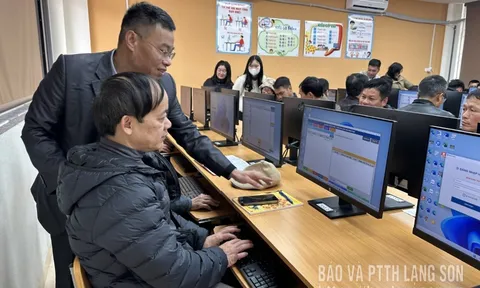 Tiêu chuẩn trình độ tin học mới từ 05/10/2026 với Trưởng thôn, Tổ trưởng tổ dân phố theo Quyết định 79 cụ thể thế nào?