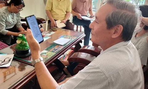 Lương hưu tháng 10/2026 chuyển khoản 2 đợt vào ngày nào?