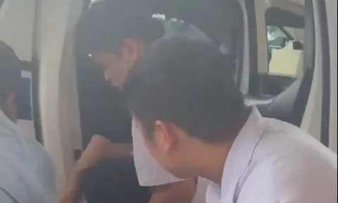 Cảnh sát giao thông mở đường đưa bé trai lớp 9 bị đuối nước đi cấp cứu