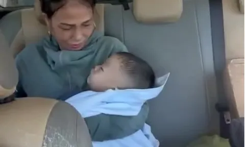 Chạy đua với thời gian, CSGT Nghệ An cứu bé trai 1 tuổi