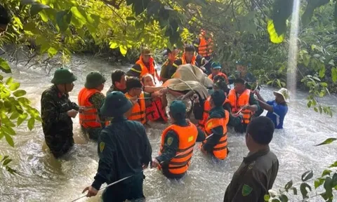 Danh tính nam thanh niên bị nước lũ cuốn trôi khi đang cắm trại bên suối