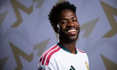 Manchester United được khuyên chiêu mộ Vinicius Junior để vực dậy đội bóng