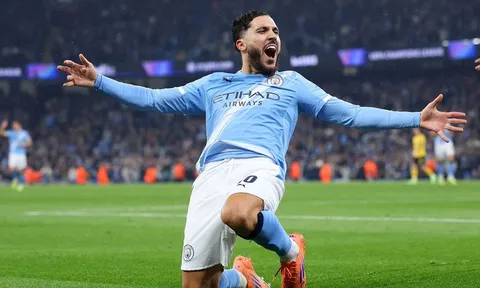 Liverpool nhắm Rayan Cherki, PSG sẫn sàng nhập cuộc