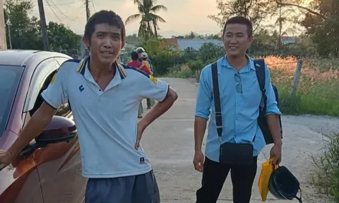 Thanh niên đi lạc nhiều ngày, gia đình xúc động nhận lại người thân cùng tài sản gần 16 triệu đồng