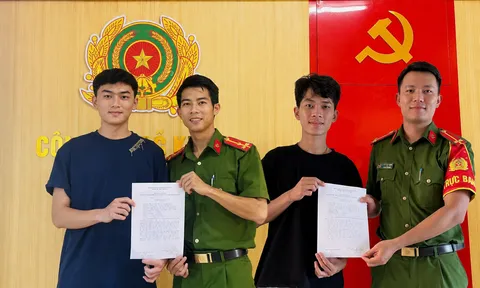 Hai cử nhân Hà Tĩnh và quyết định đầy ý nghĩa sau ngày tốt nghiệp đại học