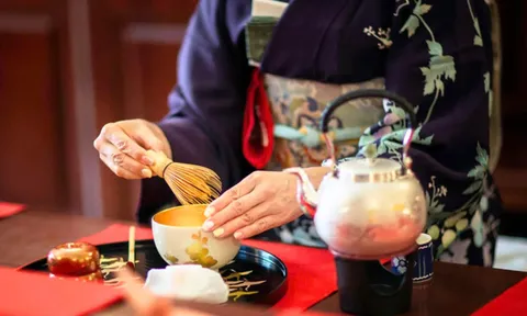 Vì sao người Nhật rất thích uống trà nhưng lại kiêng tặng trà làm quà?