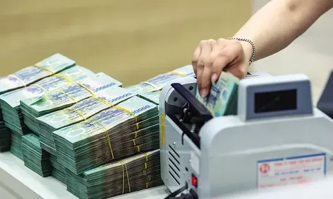 Lãi suất ngân hàng hôm nay 10/10: Kỳ hạn 6 tháng lên tới 9,4%, Big4 cao nhất 6%/năm