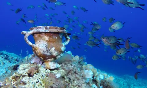 Phát hiện xác tàu đắm 2.300 năm tuổi ngoài khơi Croatia: Hé lộ kho báu đồ gốm và đời sống thủy thủ cổ đại
