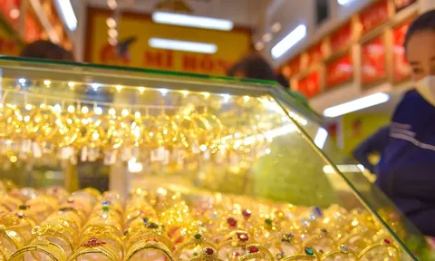 Giá vàng chiều 13/10 biến động mạnh