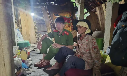 Người phụ nữ đi lạc suốt 3 ngày giữa mưa rét được công an đưa về nhà
