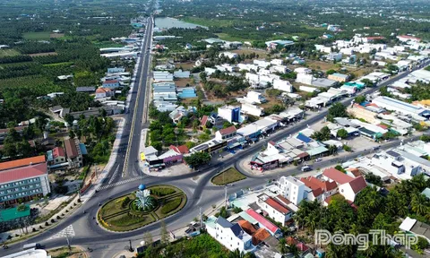 Người dân sống ở xã an toàn khu được hoàn trả lại tiền BHYT đúng không?