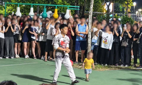 Thanh niên nhảy múa, livestream tại công viên Lãm Làng bị công an mời về trụ sở