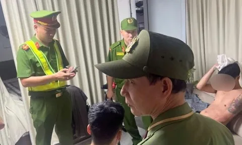 Mâu thuẫn tình cảm, 3 người xô xát bằng hung khí trên phố