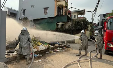 Tin mới vụ nghi ngộ độc khí clo ở Hà Nội