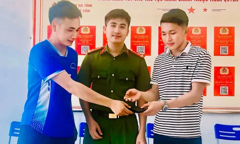 Nhặt được chiếc ví chứa 3 chỉ vàng, chàng trai Hà Tĩnh làm điều bất ngờ